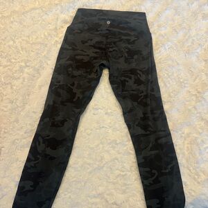 Lululemon Camo Align